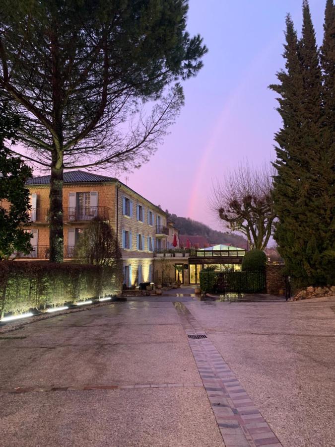 Hotel Restaurant Le Centenaire Les Eyzies Екстериор снимка