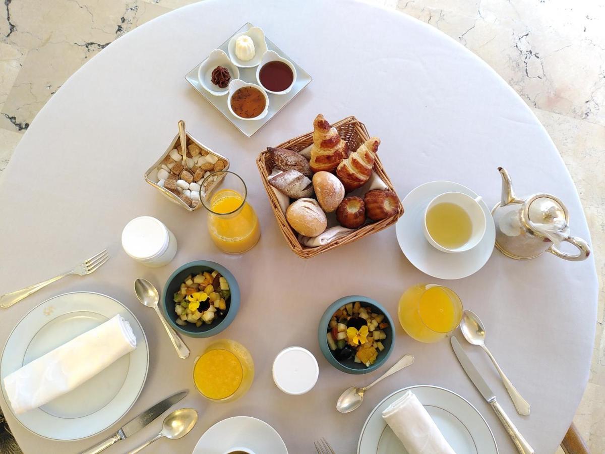 Hotel Restaurant Le Centenaire Les Eyzies Екстериор снимка
