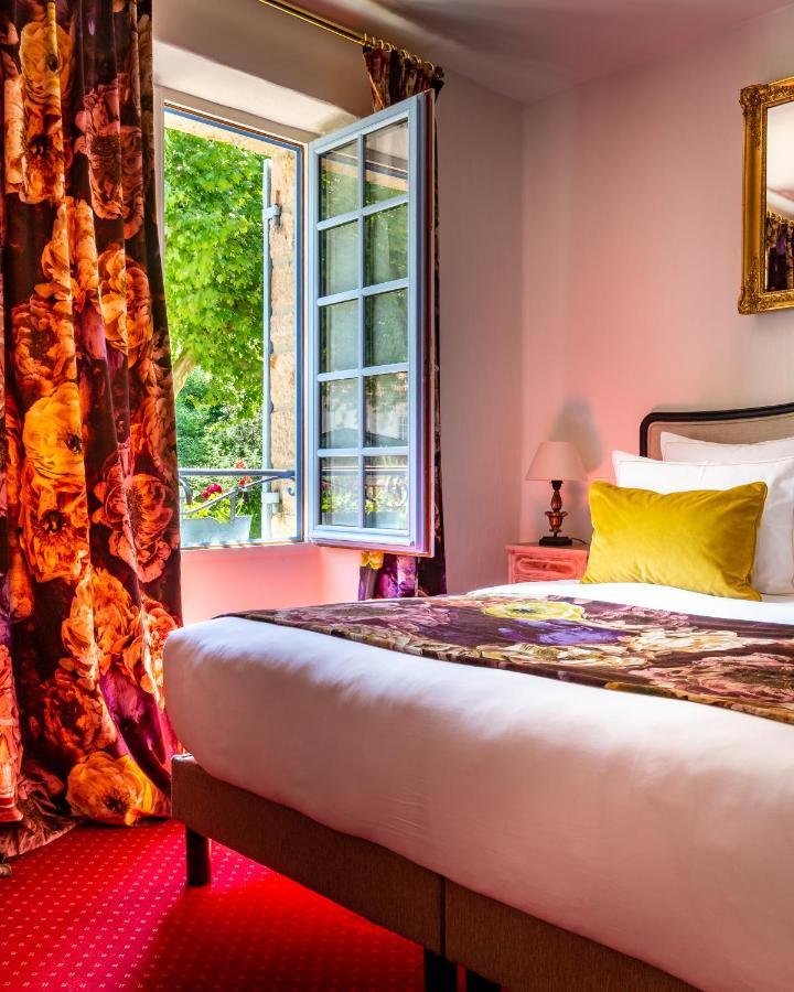 Hotel Restaurant Le Centenaire Les Eyzies Екстериор снимка