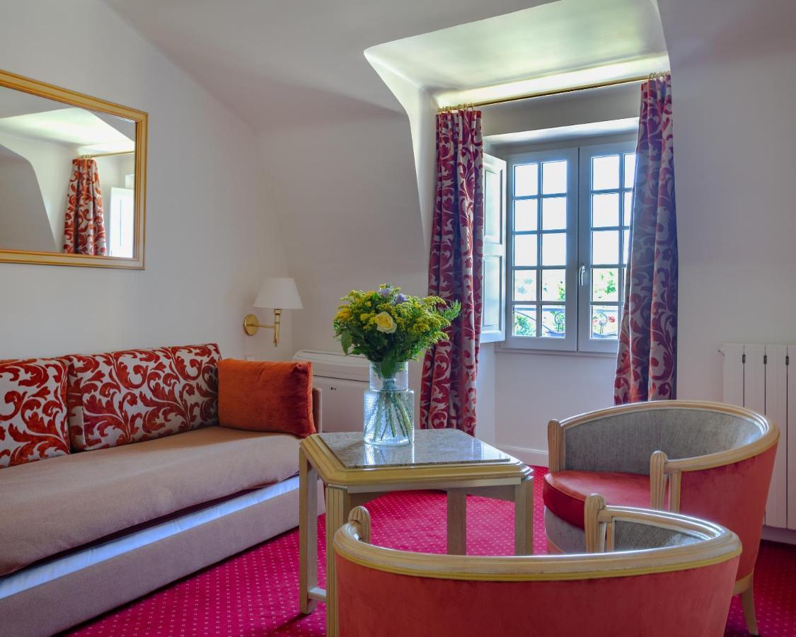 Hotel Restaurant Le Centenaire Les Eyzies Екстериор снимка