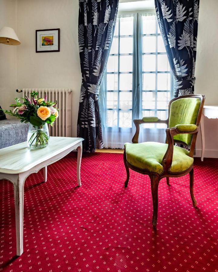 Hotel Restaurant Le Centenaire Les Eyzies Екстериор снимка