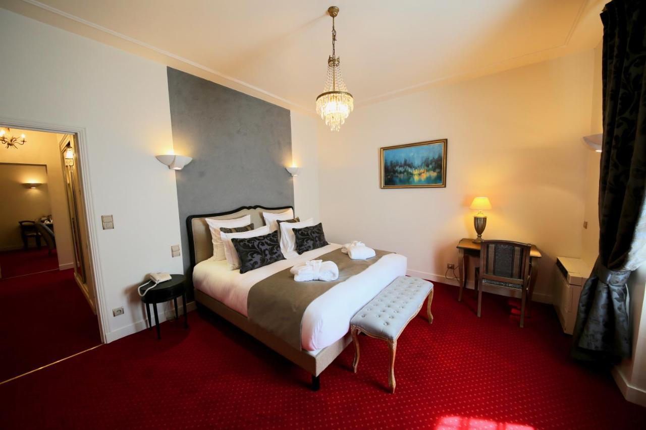 Hotel Restaurant Le Centenaire Les Eyzies Екстериор снимка